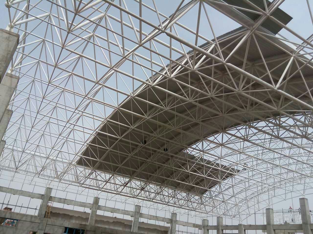 古交青岛一汽网架